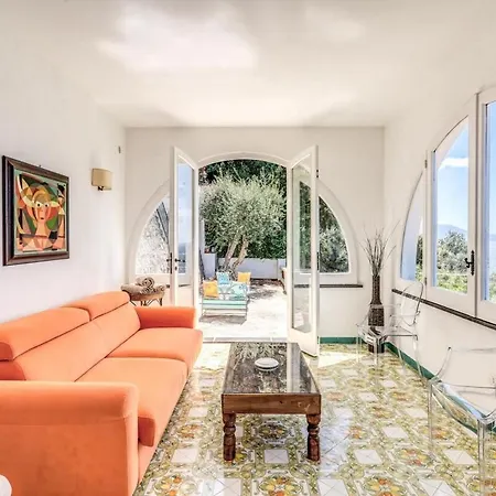 Villa Villa Dafne Heated Pool Villa With Sea Views & Services Feeling Italy