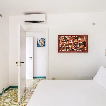 Villa Dafne Heated Pool Villa With Sea Views & Services Feeling Italy *