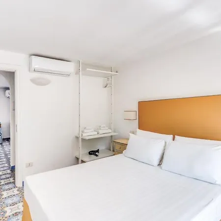 Dafne Gulf Views Pool And Guest Services Villa Massa Lubrense