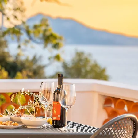 Dafne Gulf Views Pool And Guest Services Villa Massa Lubrense
