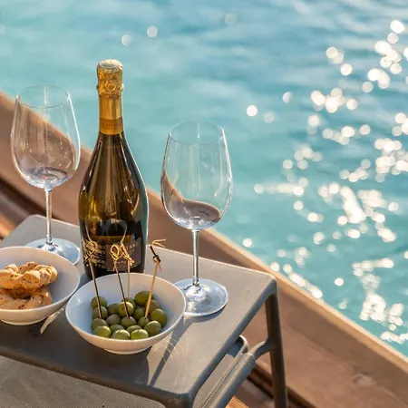 Dafne Gulf Views Pool And Guest Services Villa *