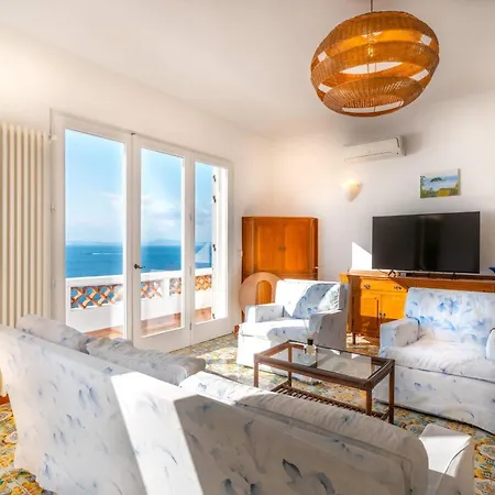 别墅 Dafne Gulf Views Pool And Guest Services By Feeling Italy